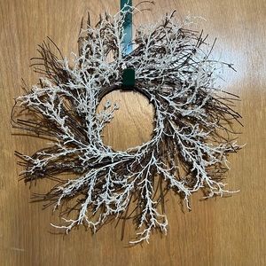 🦋$5 ADD ON• 18” Diameter Wreath Christmas Holiday White & Brown